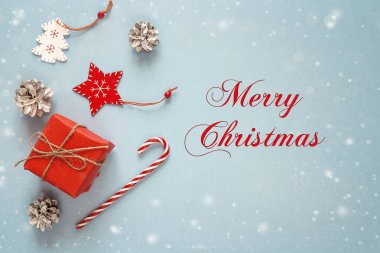 Noel tebrik hediye kutusu used ve mavi süslemeleri 