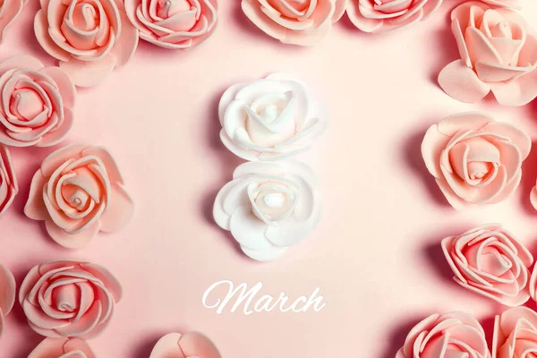 ピンクの背景に8つの形でバラの花を持つ国際女性デーカード 3月8日 — ストック写真