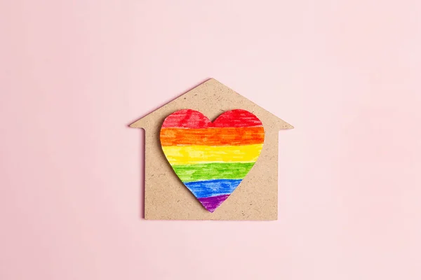 Toy Wooden House Lgbt Rainbow Heart Pink Background Symbol Free — Stock Photo, Image