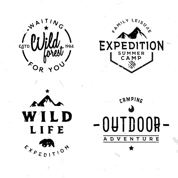 Conjunto de logotipos ao ar livre em estilo vintage — Vetor de Stock
