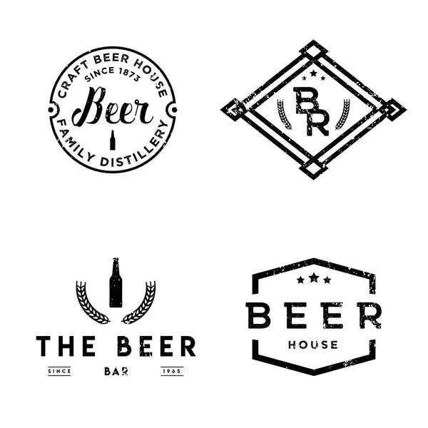 Set de insignias retro vintage en el tema del pub . — Vector de stock
