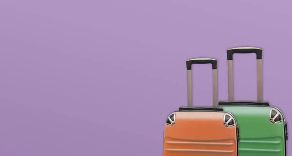 Wielokolorowy podróżniczy baner walizkowy i koncepcja podróży z przestrzenią do kopiowania — Zdjęcie stockowe