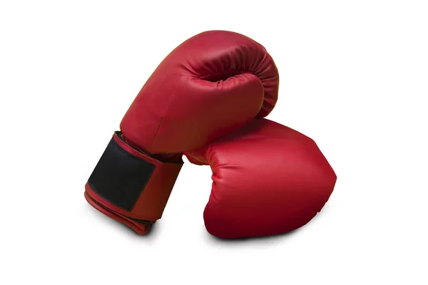 Par de luvas de boxe de couro vermelho isolado no fundo branco com espaço de cópia — Fotografia de Stock