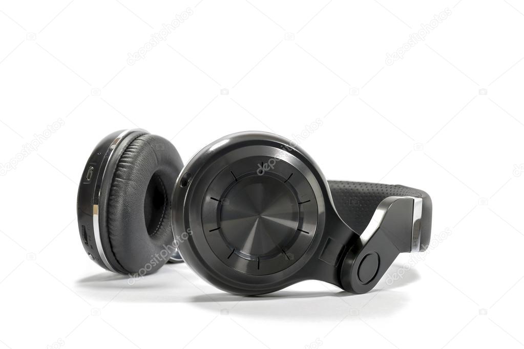 Wireless Bluetooth headphone or earphone
