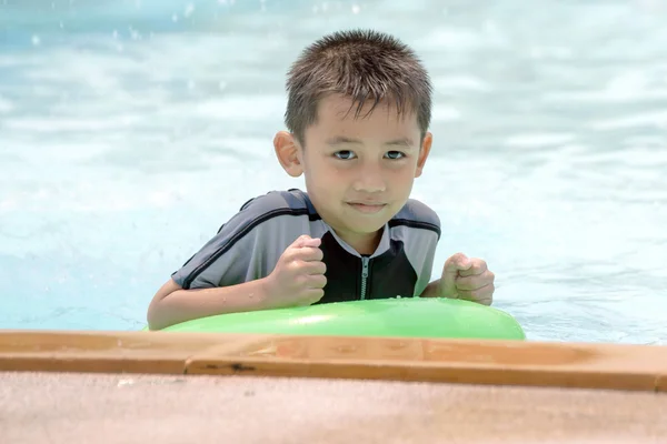 アジアの少年の水着で. — ストック写真