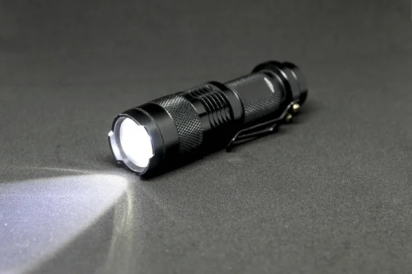 Lanterna LED de bolso — Fotografia de Stock