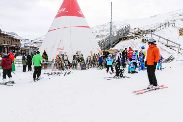Skigebiet in der Schweiz — Stockfoto