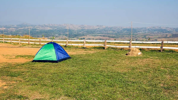 Tenda turistica campeggio — Foto Stock