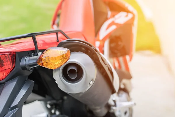 A luz de viragem direita da motocicleta . — Fotografia de Stock