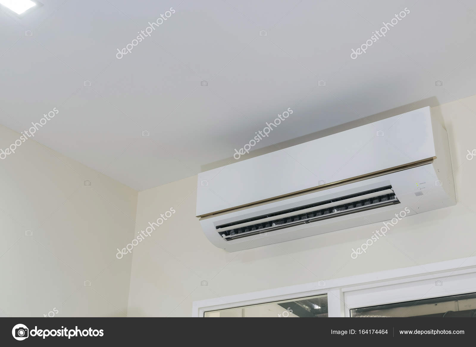 Ceiling Mounted Air Conditioner Vs Wall Shelly Lighting