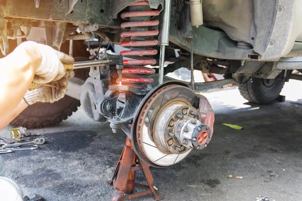 Otomobil servis ve tamir dükkanı