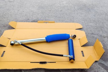 Araba için yeni darbe emici