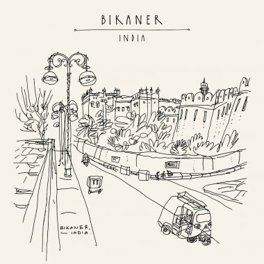 Bikaner, Rajasthan, Hindistan. Cadde görünümü. Otomatik rickshaws ve fort arka planda olan yol. Seyahat kroki, artistik çizim. Vintage el çekilmiş turistik kartpostal veya poster. Vektör çizim