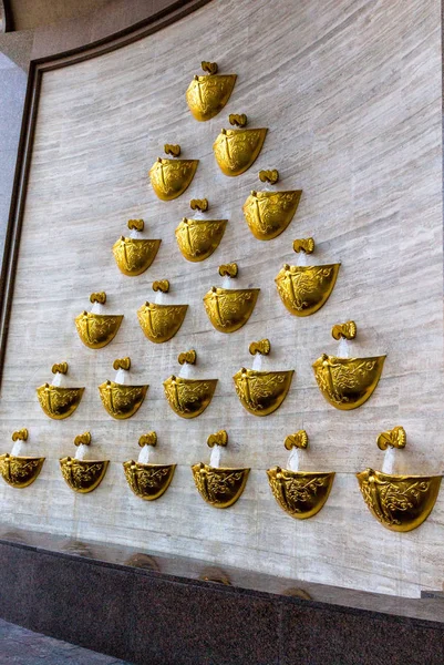 Çeşme, Kiev ağlıyor