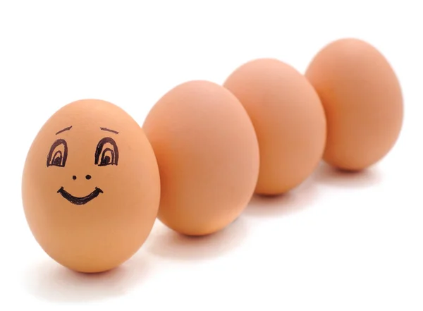 Telur dengan wajah digambar . — Stok Foto