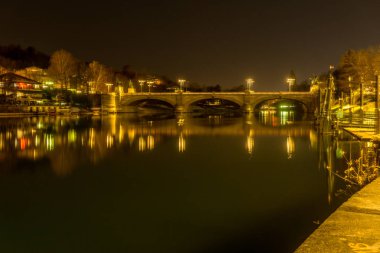 Köprü, turin Panoraması gün batımında