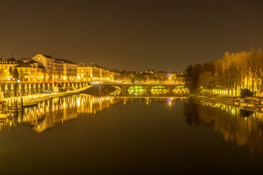 Köprü, turin Panoraması gün batımında
