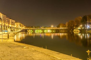 Köprü, turin Panoraması gün batımında