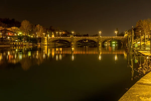 Köprü, turin Panoraması gün batımında
