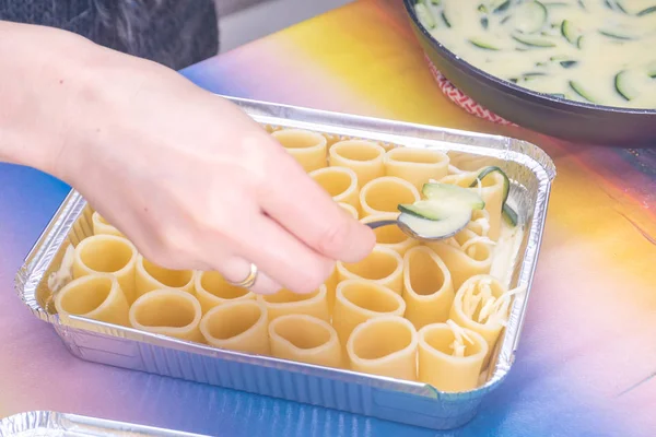 Italian Woman Cooks Season Italian Pasta — Stock Photo, Image