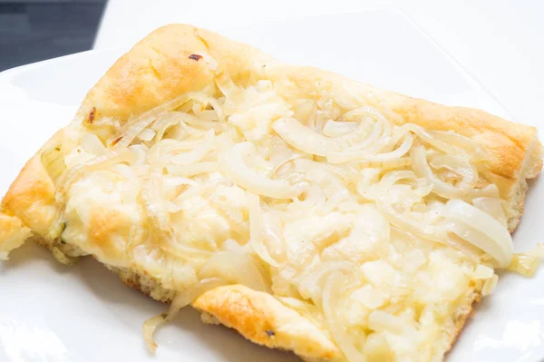 Focaccia Con Cebollas Plato — Foto de Stock