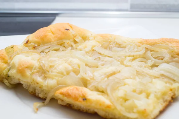 Focaccia Con Cebollas Plato — Foto de Stock