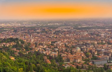 bergamo Panoraması gün batımında