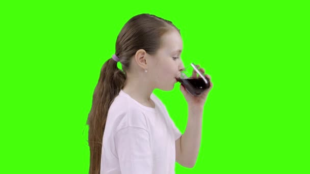 The girl drinks cherry juice — Stock Video