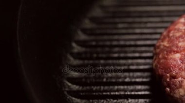 Çiğ dana pirzola grill Pan