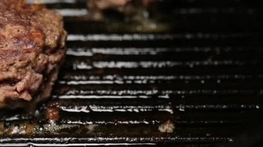 Rosto et pirzola bir Pan