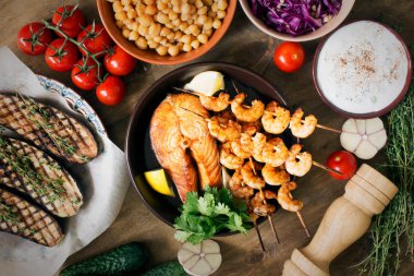 Hazır deniz ürünleri ve yemek için malzemeler