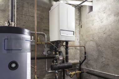 Kazan dairesinde gaz yoğunlaştırılıyor.
