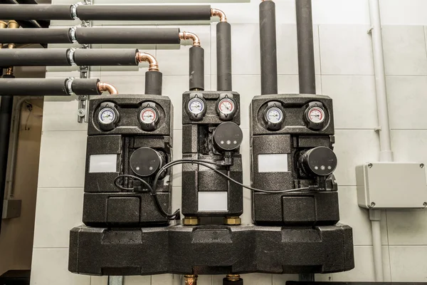 Circulation pump energy-saving in the boiler room — Stock Photo, Image