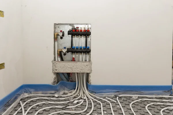 Systemboden Strahlend Mit Polyethylenrohren Stockbild