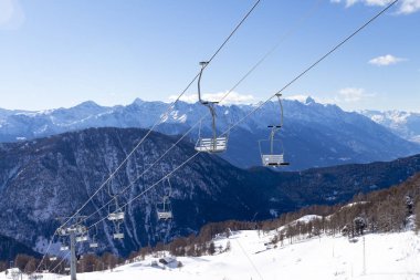 Parça ve teleferik ile Kayak Merkezi