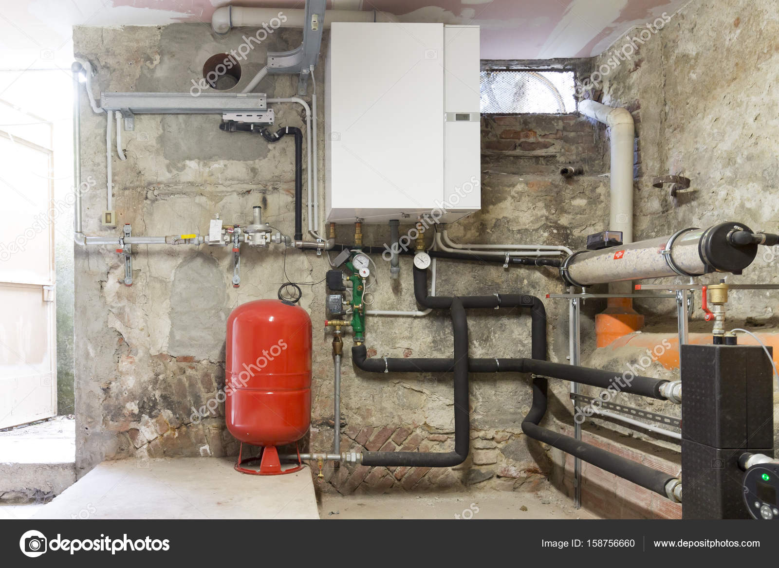 G S De Caldeira Na Sala Das Caldeiras De Condensa O Stock Photo G S De Caldeira Na Sala Das Caldeiras De Condensa O Stock Photo