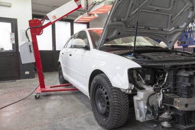 mekanik atölye otomatik vücut onarım için