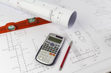 Bina: Proje çizimleri ile Ofis Masası
