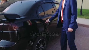 Damat eskort gelin araba ağır çekim için