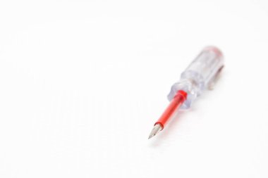 tornavida ile elektrikli bir sonda