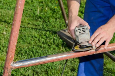 Açı değirmeni, metal yapı yenileme