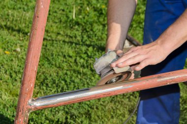 Açı değirmeni, metal yapı yenileme