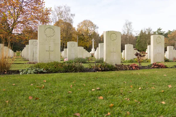 Canadian war cemetery w Holandii. — Zdjęcie stockowe