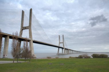 Vasco da Gama Köprüsü Lizbon, Portekiz bir yaz günü içinde