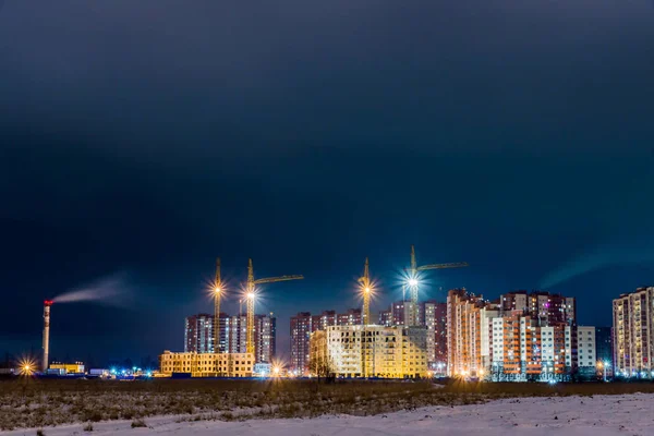 Weergave Van Nacht Voor Nieuwe Gebouwen Voorstad Van Grote Stad — Stockfoto