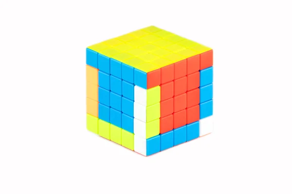 Cubo Rubik Cinco Sobre Cinco Fondo Blanco Secuencia Solución Etapa —  Fotos de Stock