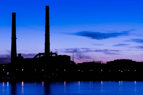 Central Térmica Nocturna Terraplén Del Río Neva San Petersburgo Rusia — Foto de Stock