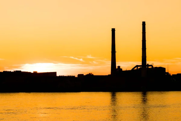 Evening Thermal Power Station Neva River Embankment Saint Petersburg Russia — Stock Photo, Image