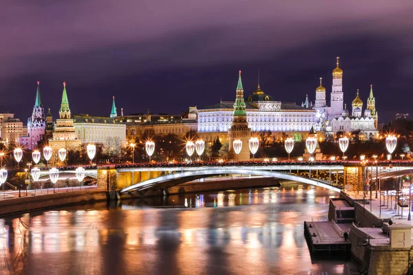 Beleuchtete Moskauer Kreml Und Bolschoi Kamennybrücke Der Nacht Blick Von — Stockfoto