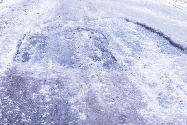 Mal Asfalto Camino Invierno Camino Con Hielo Nieve Charcos Piscinas — Foto de Stock